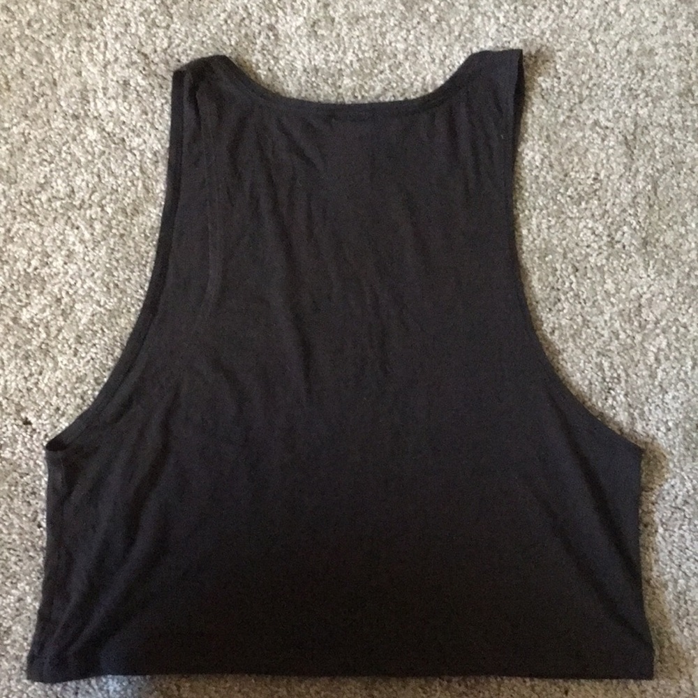 Cropped Tank Top - Picture 3 of 3